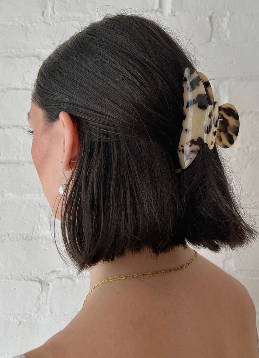 Claw Hair Clip in Tortoise Shown in Hair