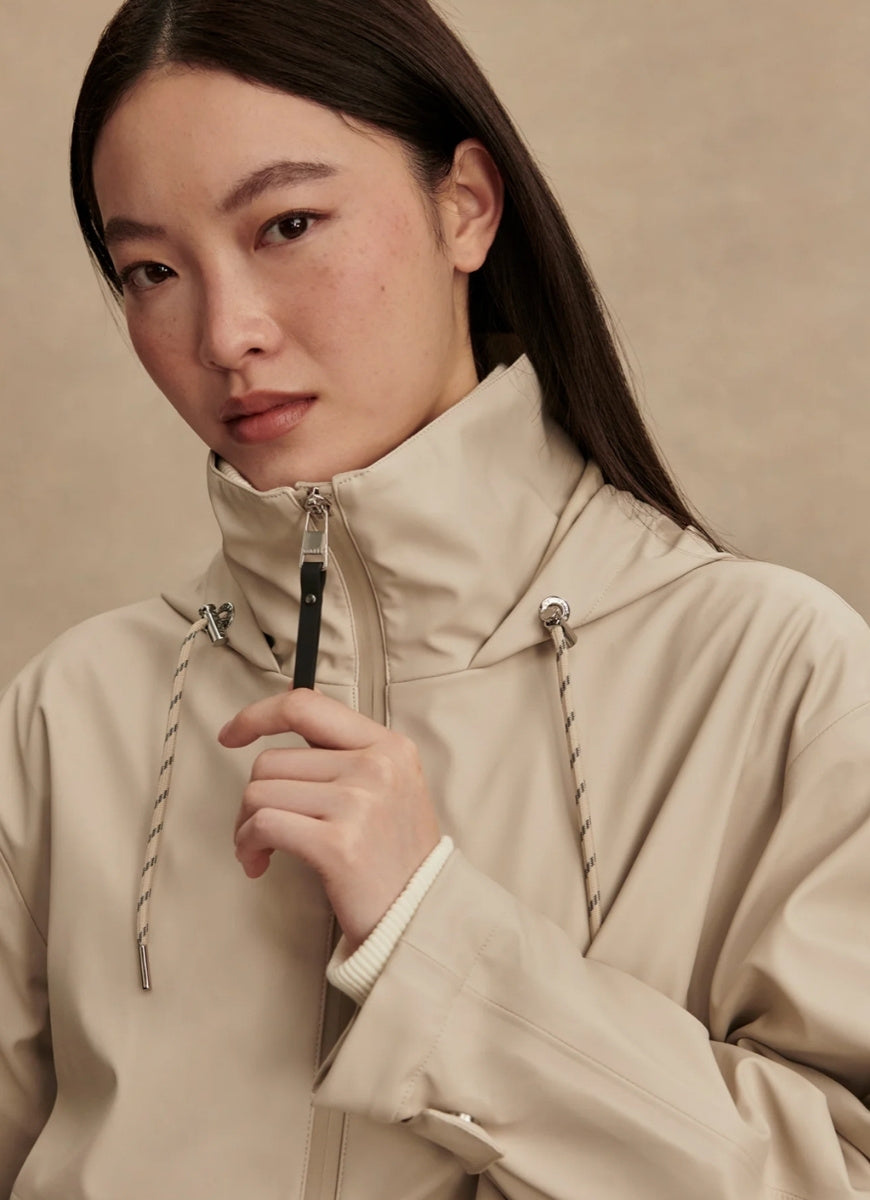 Varley Alyssa Rain Jacket in Silver Lining Close Up Front View