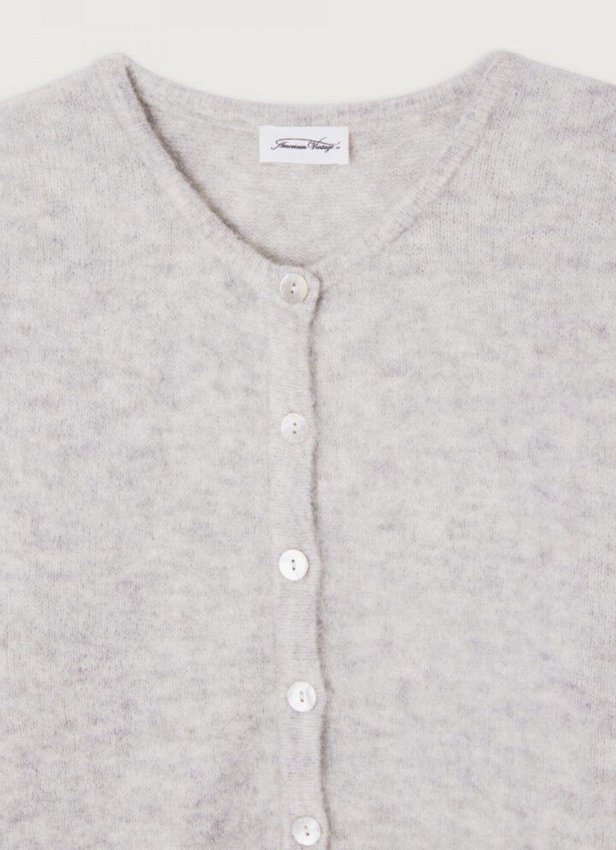 American Vintage Vitow Cardigan in Gris Clair Chine Close Up Front View of Buttons