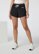 vuori Clementine 4” Women's Short 2.0 in Black
