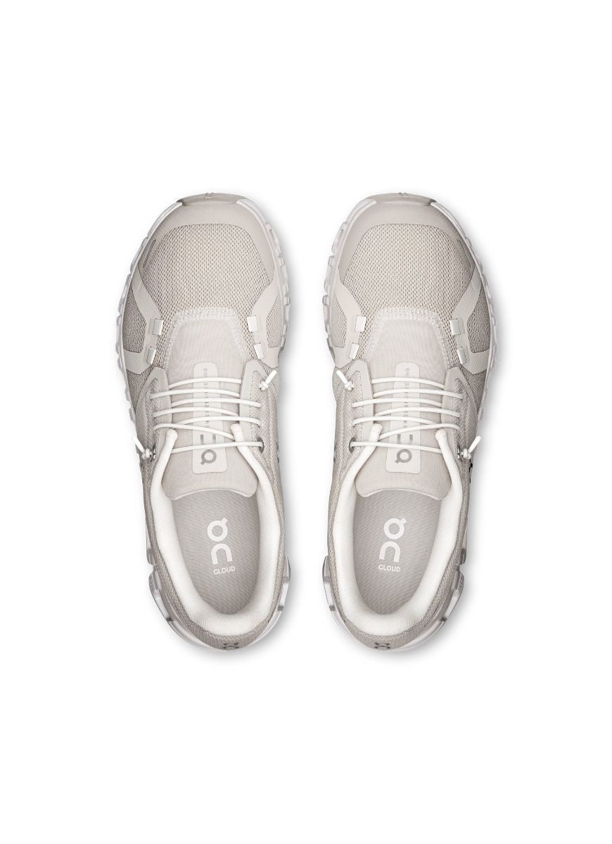 On Women's Cloud 6 Sneaker in Pearl/White Top View