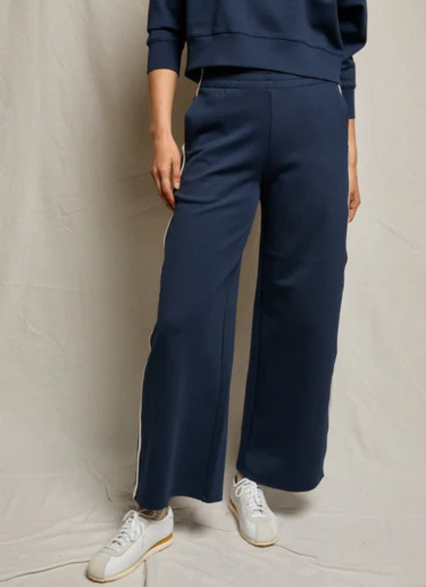 perfectwhitetee Mikos Wide Leg Pants in Navy