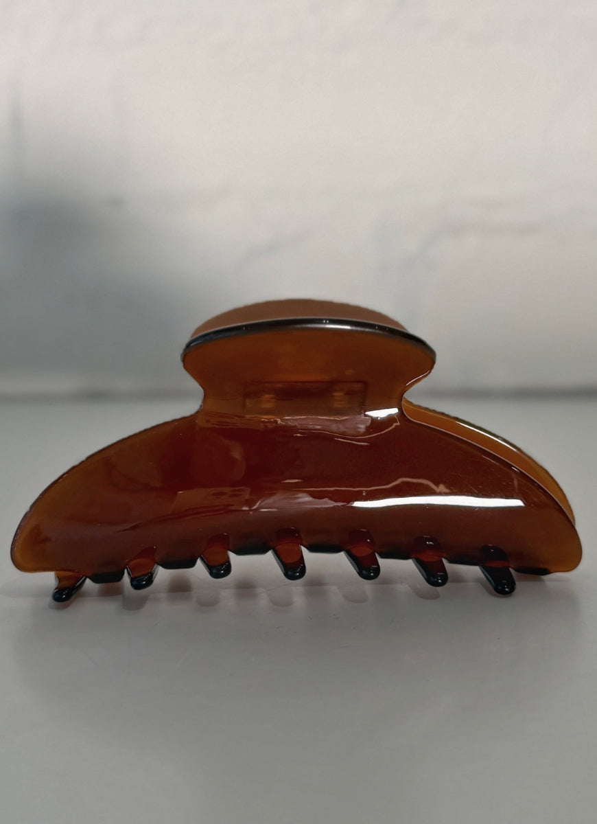 Claw Hair Clip in Brown