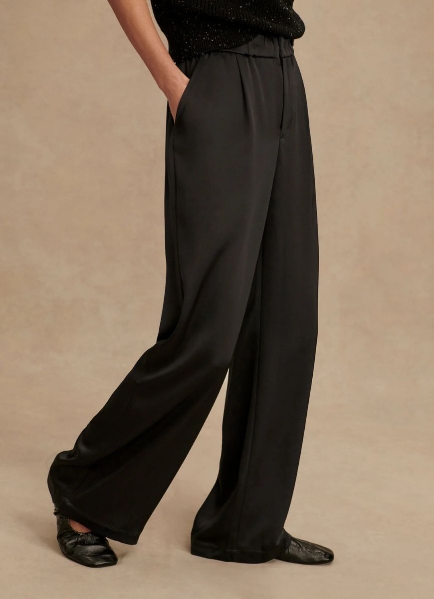 Varley Bryden 2.0 Wide Leg Pant 29.5” in Black Side View
