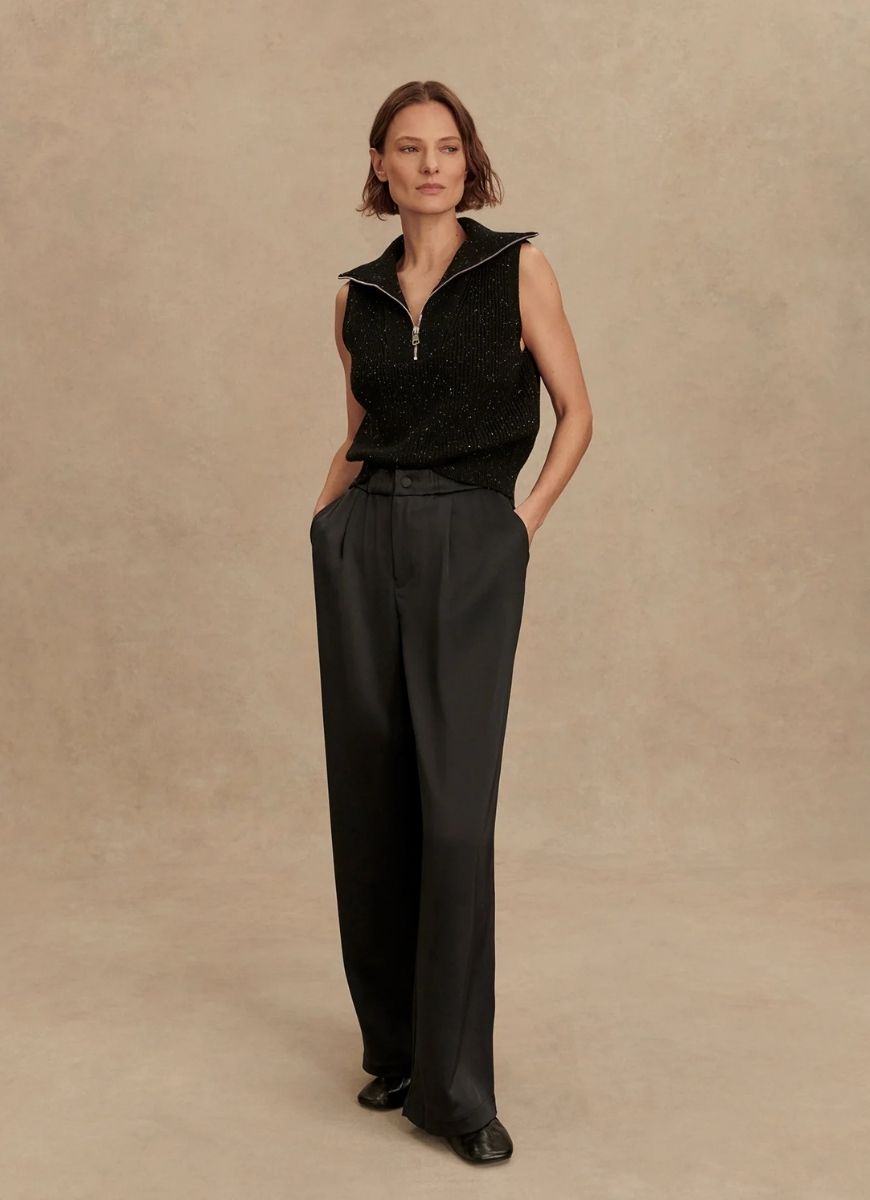 Varley Bryden 2.0 Wide Leg Pant 29.5” in Black Full Length Front View