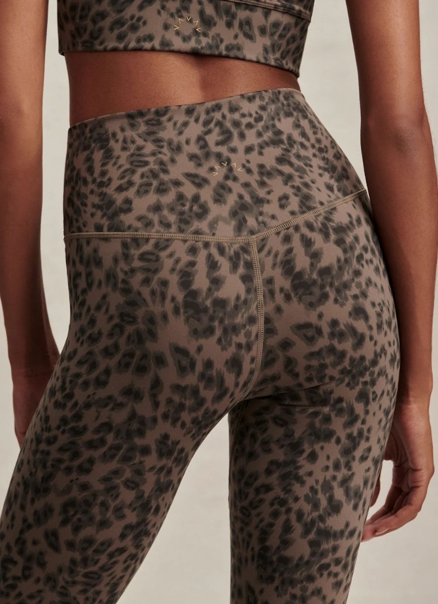 Varley Freesoft High Rise Legging 25” in Brown Contrast Cheetah Close Up Back View