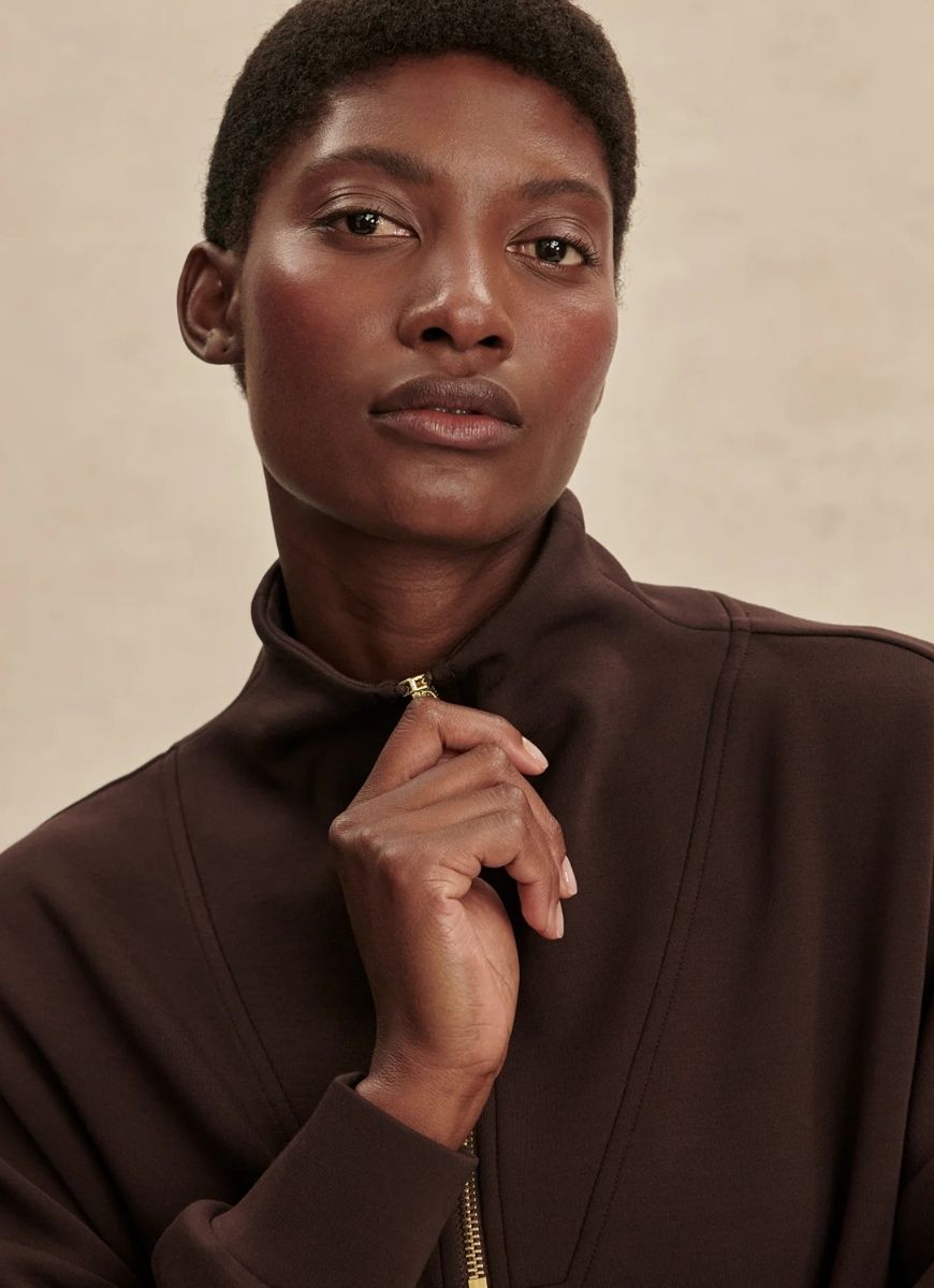 Varley Hawley Half Zip Sweatshirt in Coffee Bean Close Up Front View