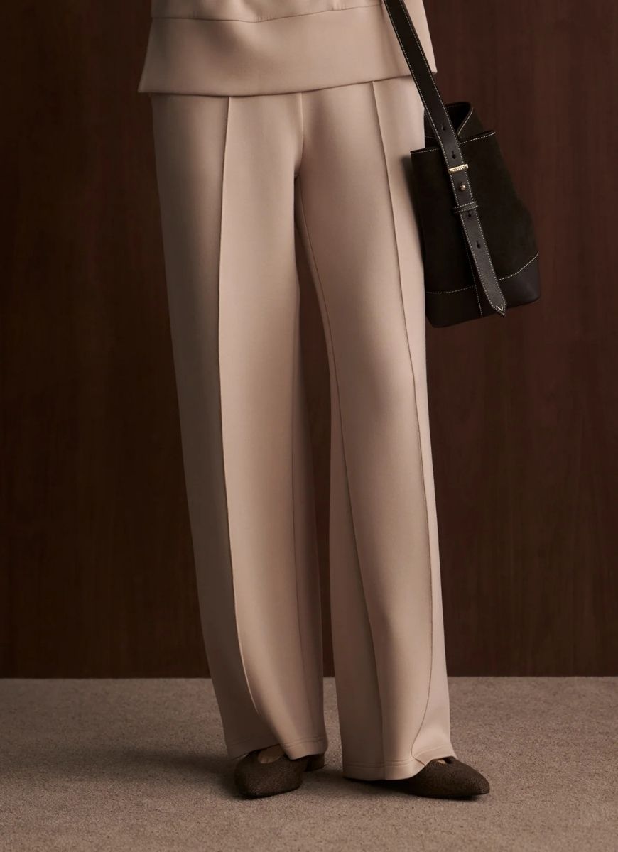 Varley The Wide Leg Pant 30” in Mushroom Front View