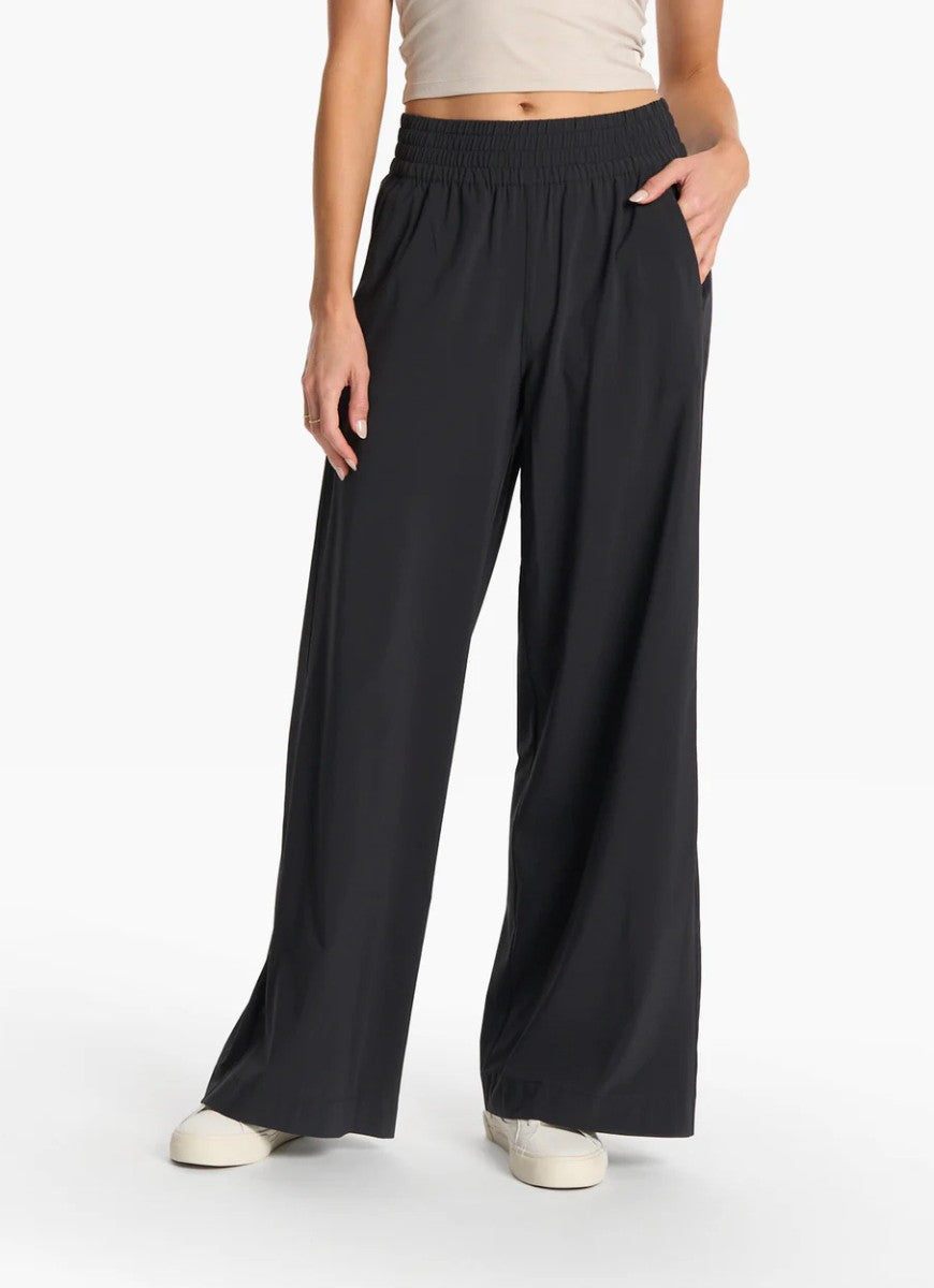 Vuori Women's Villa Wide Leg Pant in Black