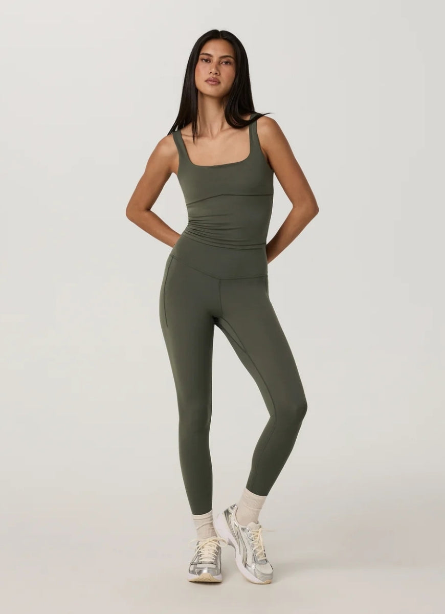 Vuori AllTheForm Support Tank Top in Army