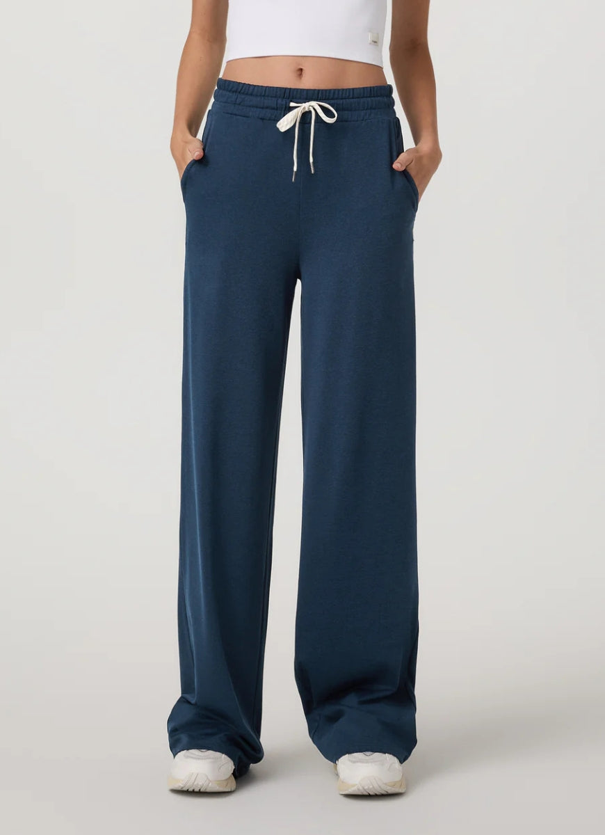 Vuori Halo Essential Wideleg Pant in Blue Coast Heather