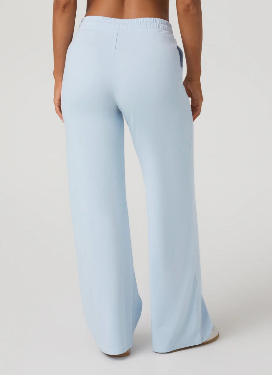Vuori Halo Essential Wideleg in Soft Sky Heather Back View