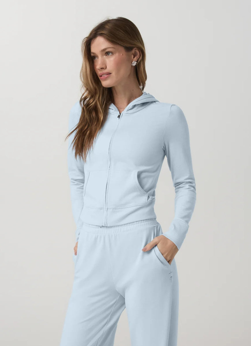 Vuori Halo Mini Full Zip Hoodie in Soft Sky Heather