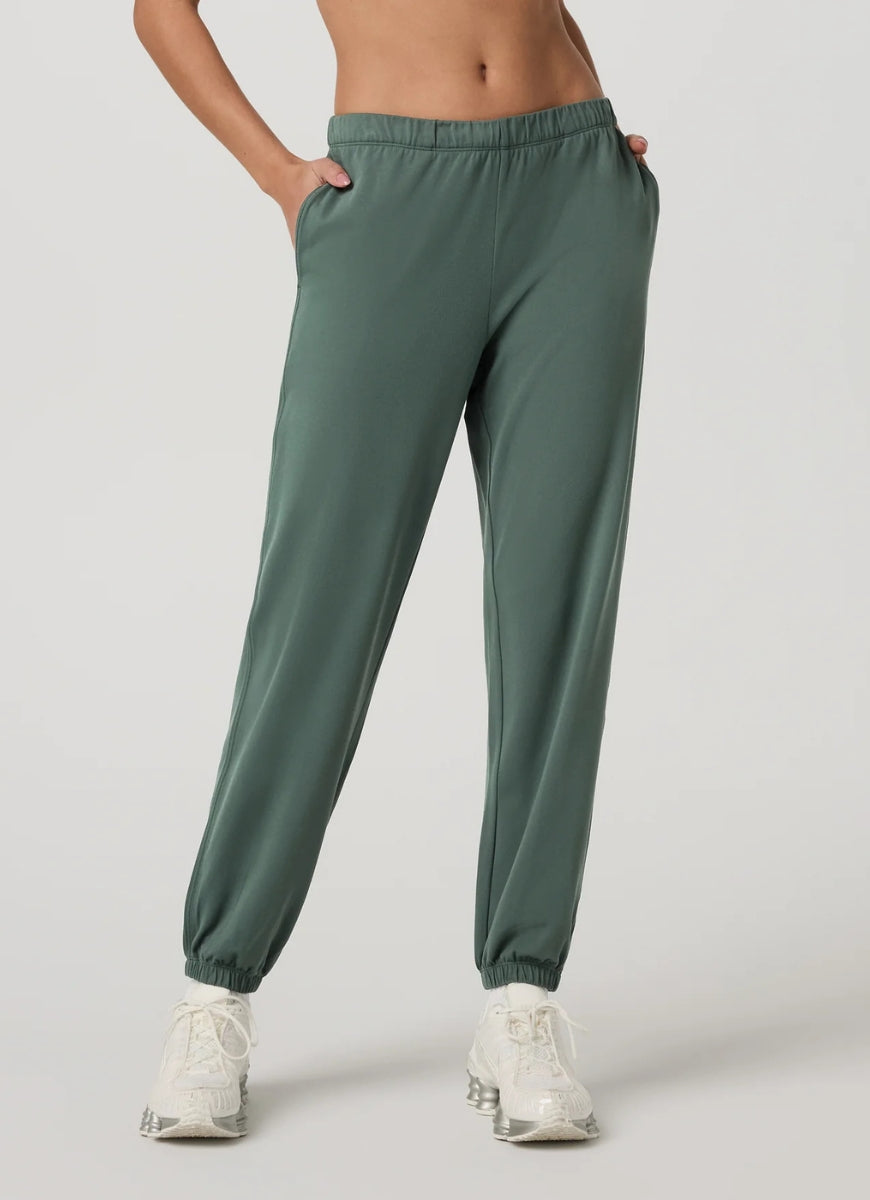 Vuori Halo Modern Sweatpant in Agate Green