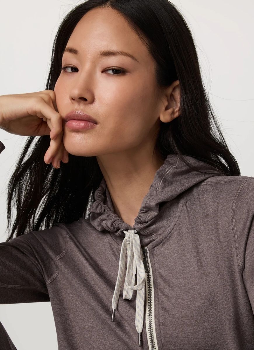 Vuori Women's Halo Performance Hoodie 2.0 in Huckleberry Heather Close Up View