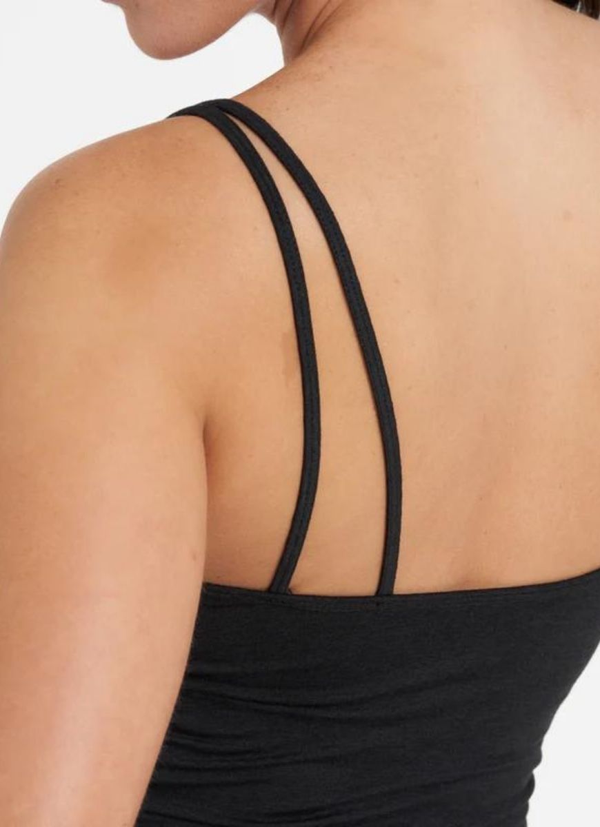 vuori Women's Halo Performance Crop in Black Heather Close Up Back View of Straps