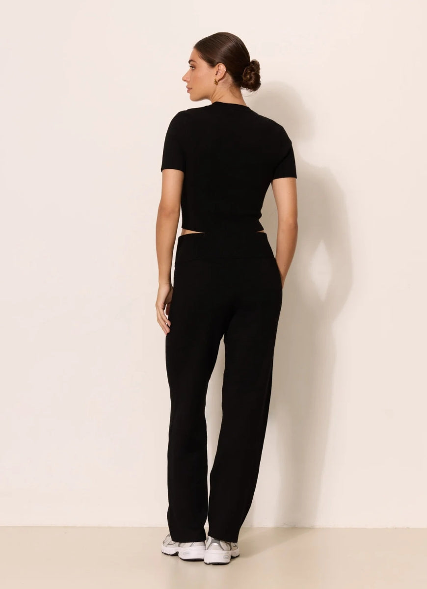 LUNE Olly Regular Short Sleeve in Black Back View