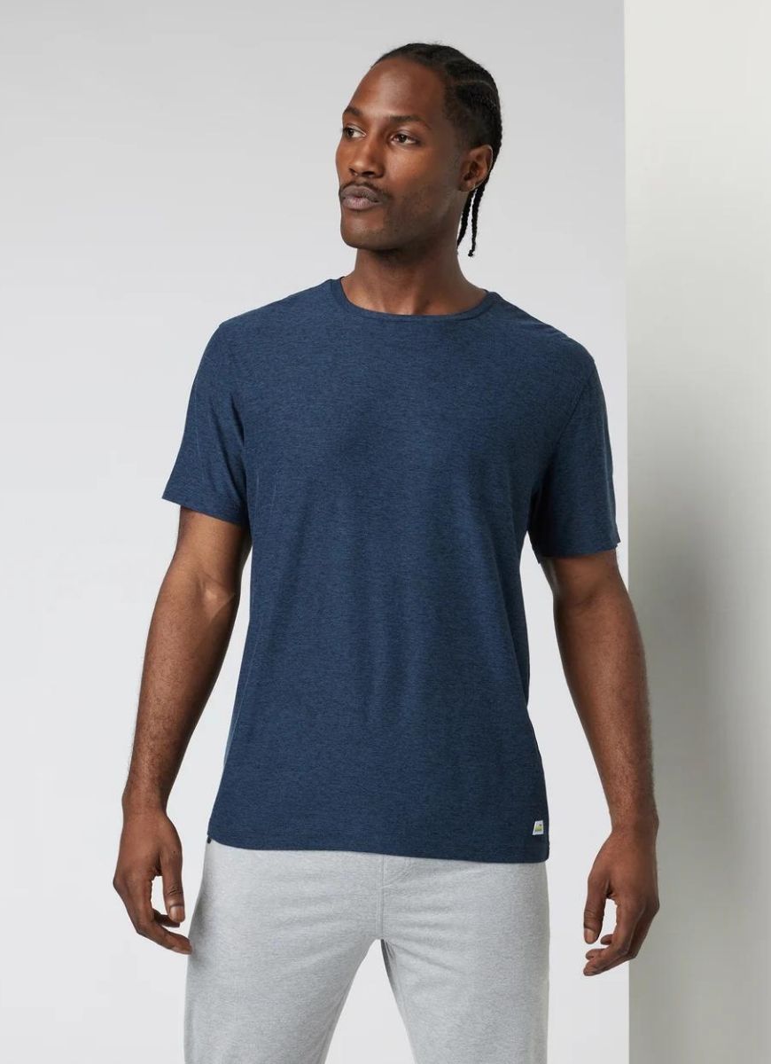 Vuori Men's Strato Tech Tee in Navy