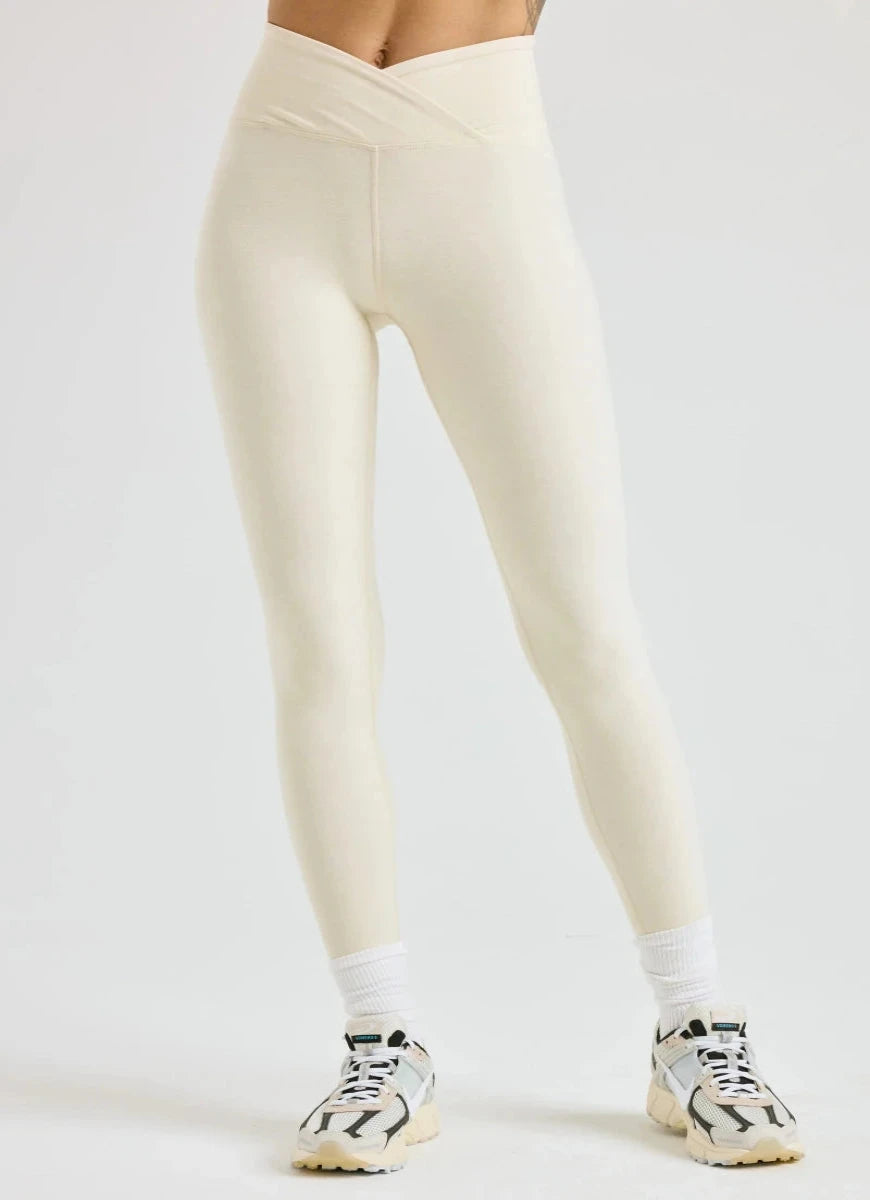 Year of Ours Stretch Veronica Legging in Ivory