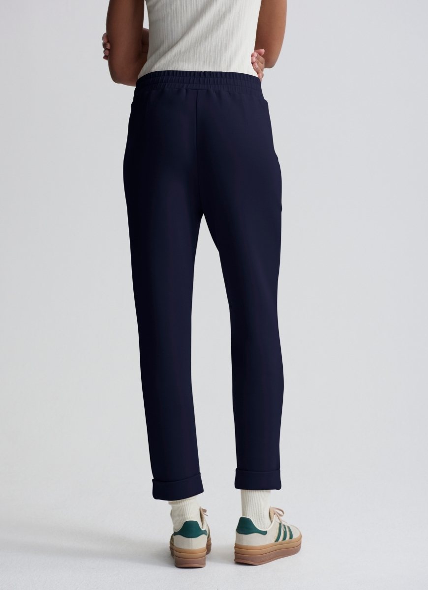 Varley The Rolled Cuff Pant 25” in Navy Back View