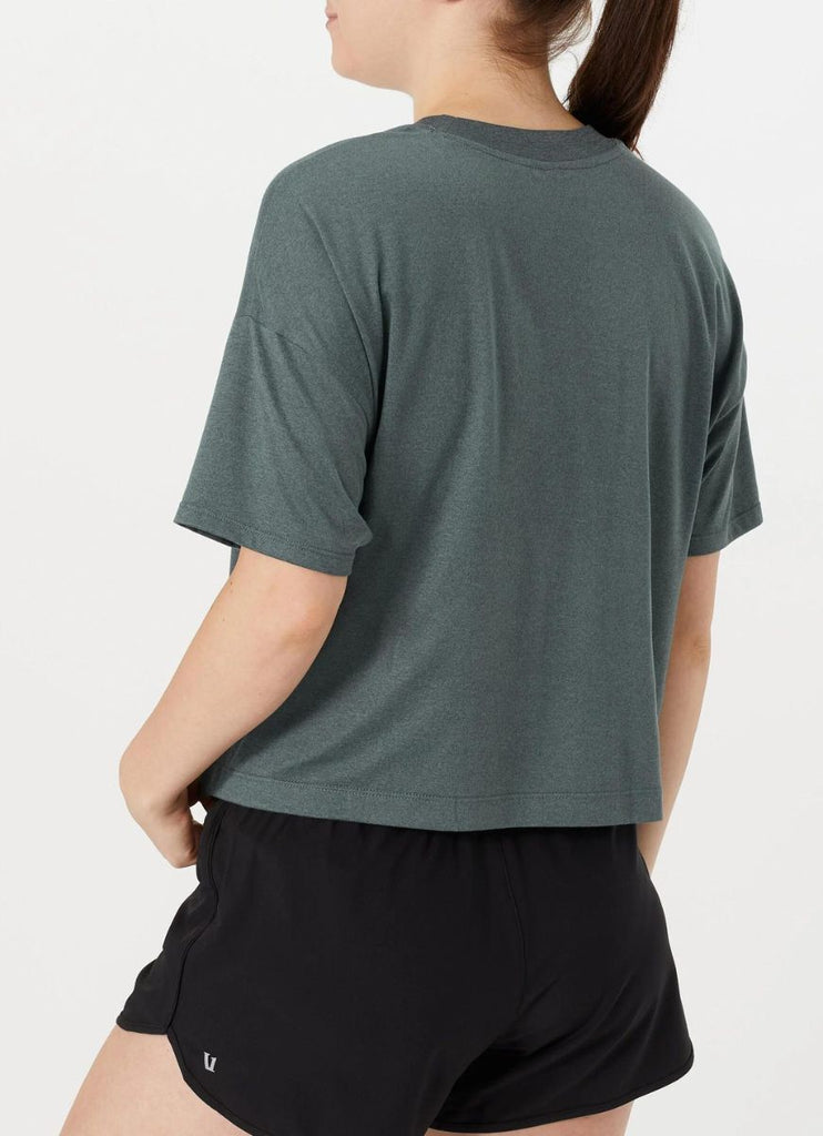 vuori Women's Energy Tee in Cape Heather Back View