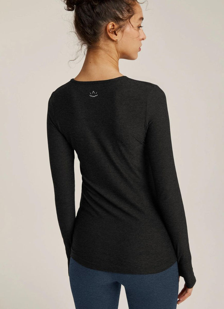 Beyond Yoga Featherweight Classic Crew Pullover in Darkest Night Waist Up Back View