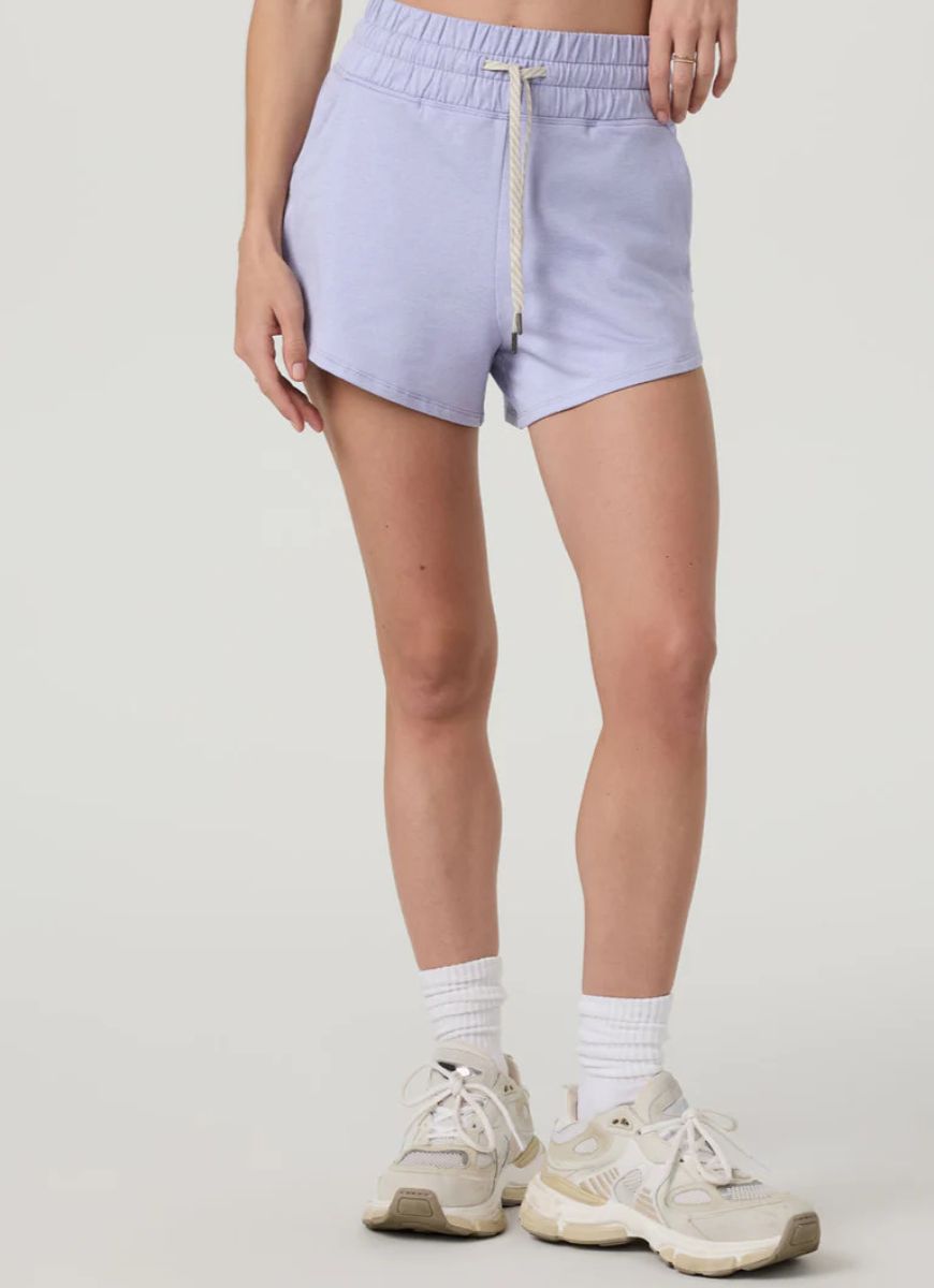 Vuori Women's Halo Performance Short 2.0 in Lavender Mist Heather