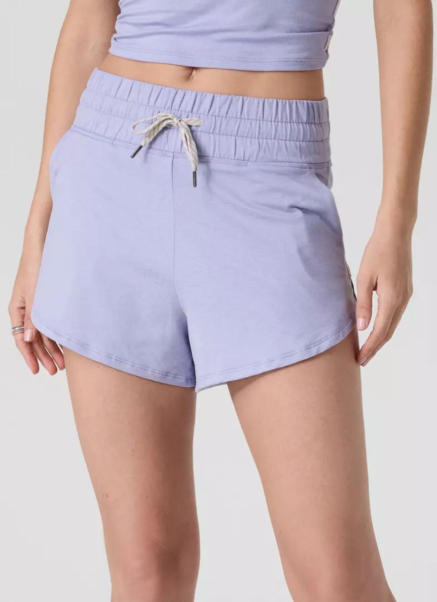 Vuori Women's Halo Performance Short 2.0 in Lavender Mist Heather Close Up Front View