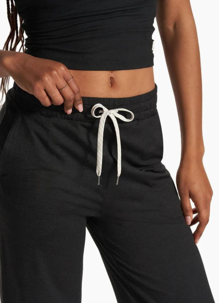 vuori Women's Halo Essential Wideleg Pant in Black Close Up Front View of Draw Cord