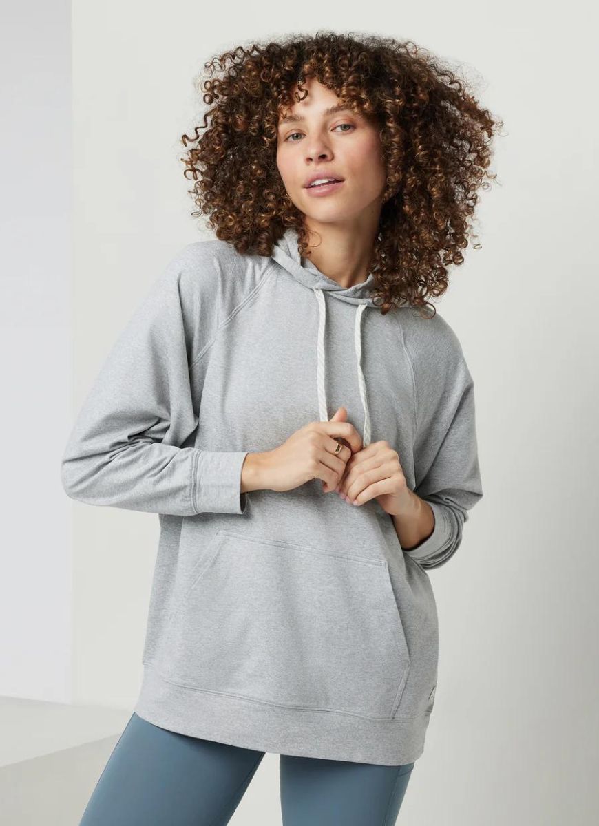 Vuori Women's Halo Oversized Hoodie in Pale Grey Heather