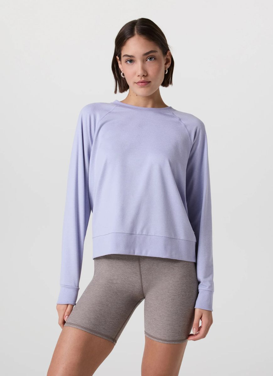 Vuori Long Sleeve Halo Crew in Lavender Mist