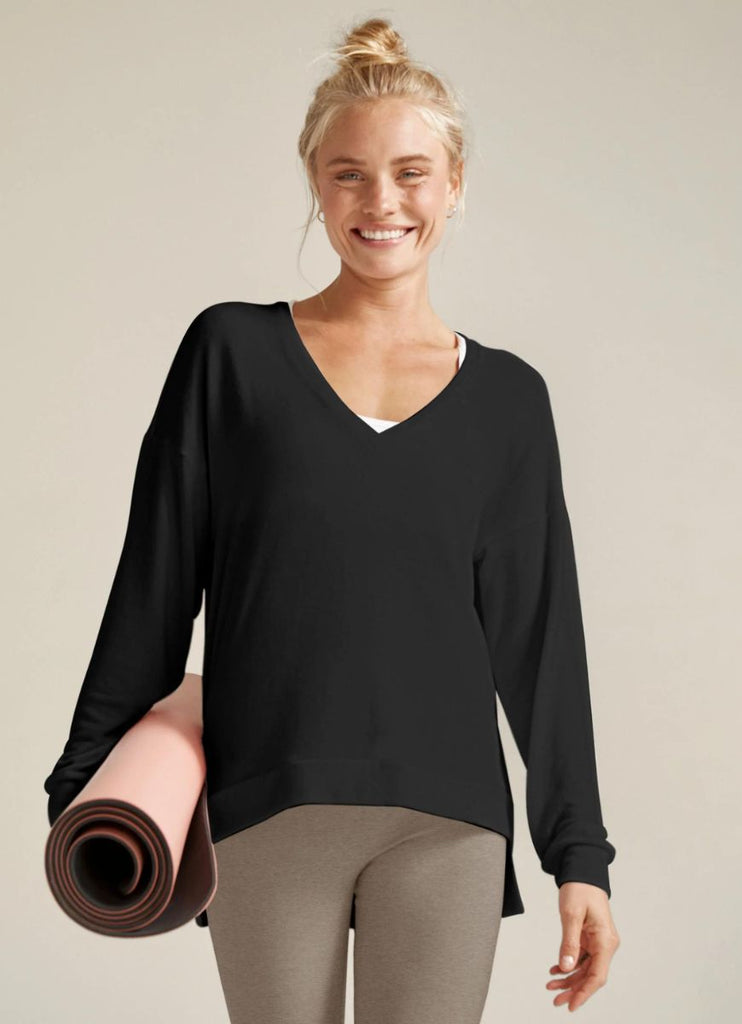 Beyond Yoga Long Weekend Lounge Pullover in Black Front View
