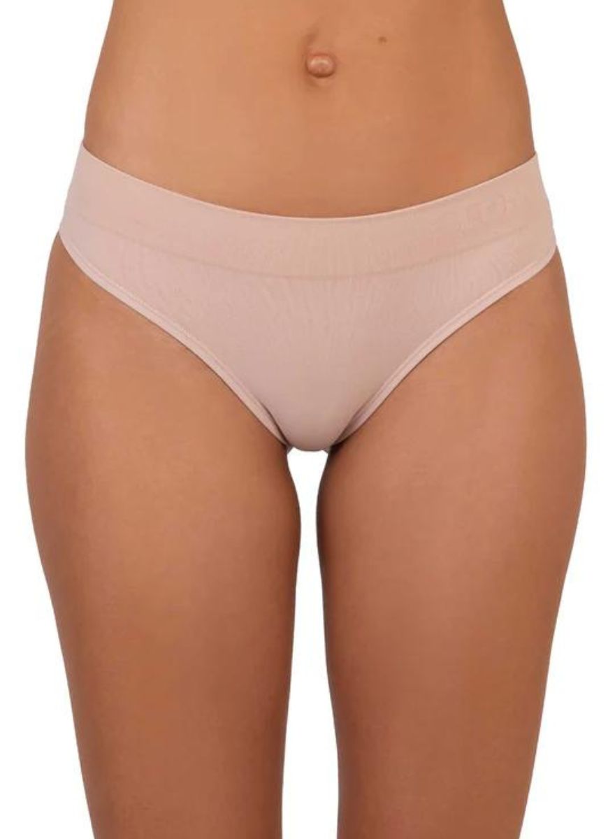 LDMA Low Hide Thong for Workouts in Sand