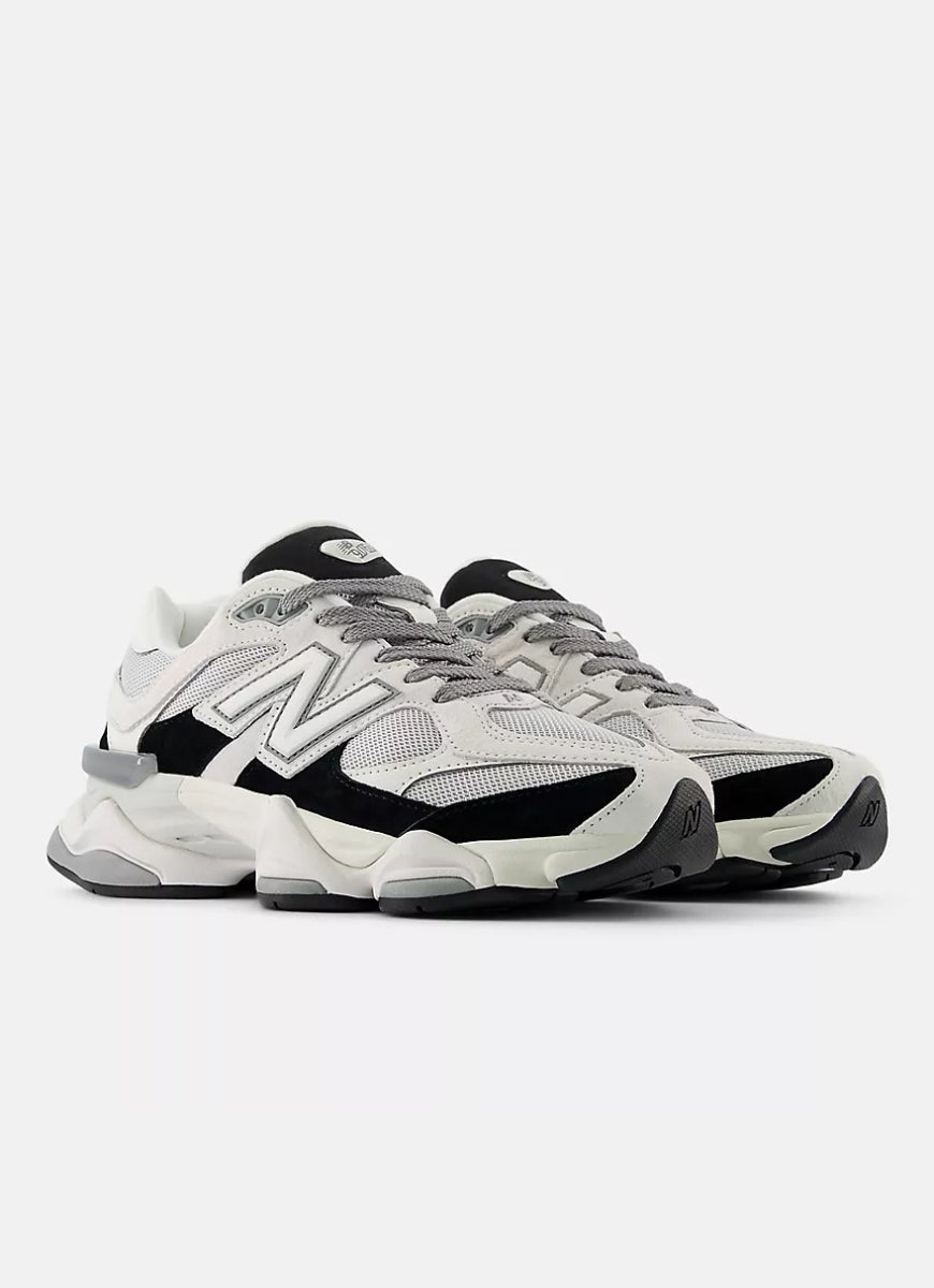 New Balance Women's 9060 Sneaker in Black/Reflection