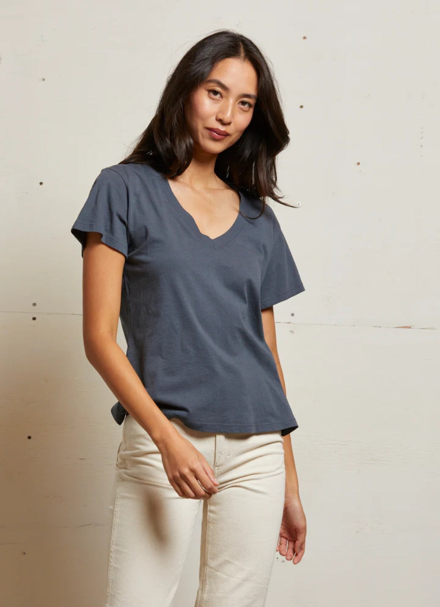 Perfect White Tee Women's Hendrix V-neck Tee in Black