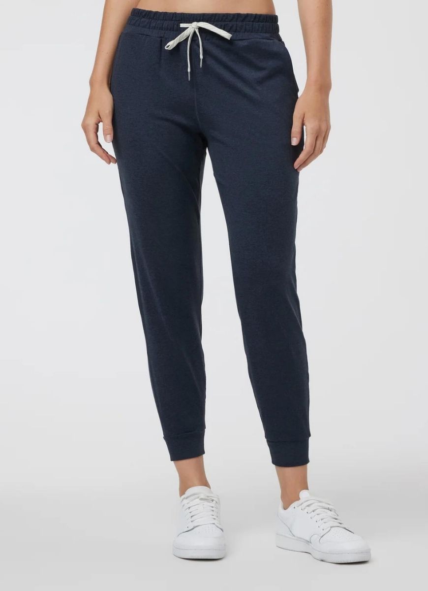 Vuori Women's Performance Jogger in Midnight Heather