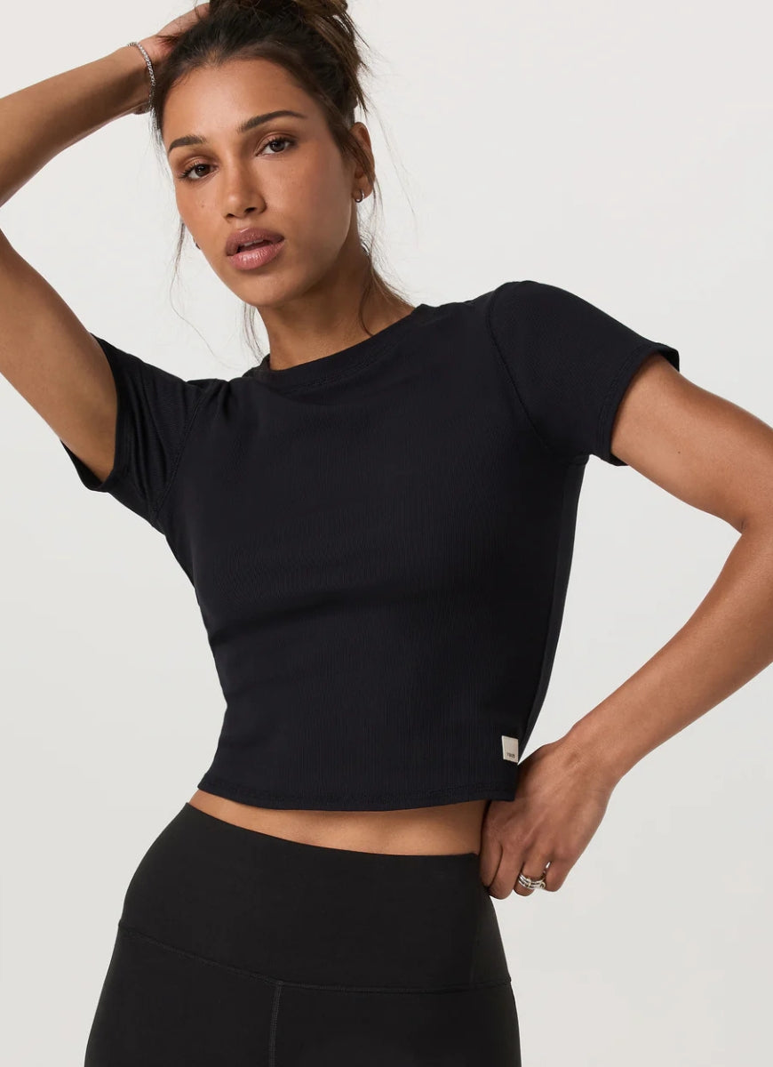 Vuori Women's Pose Fitted Tee in Black