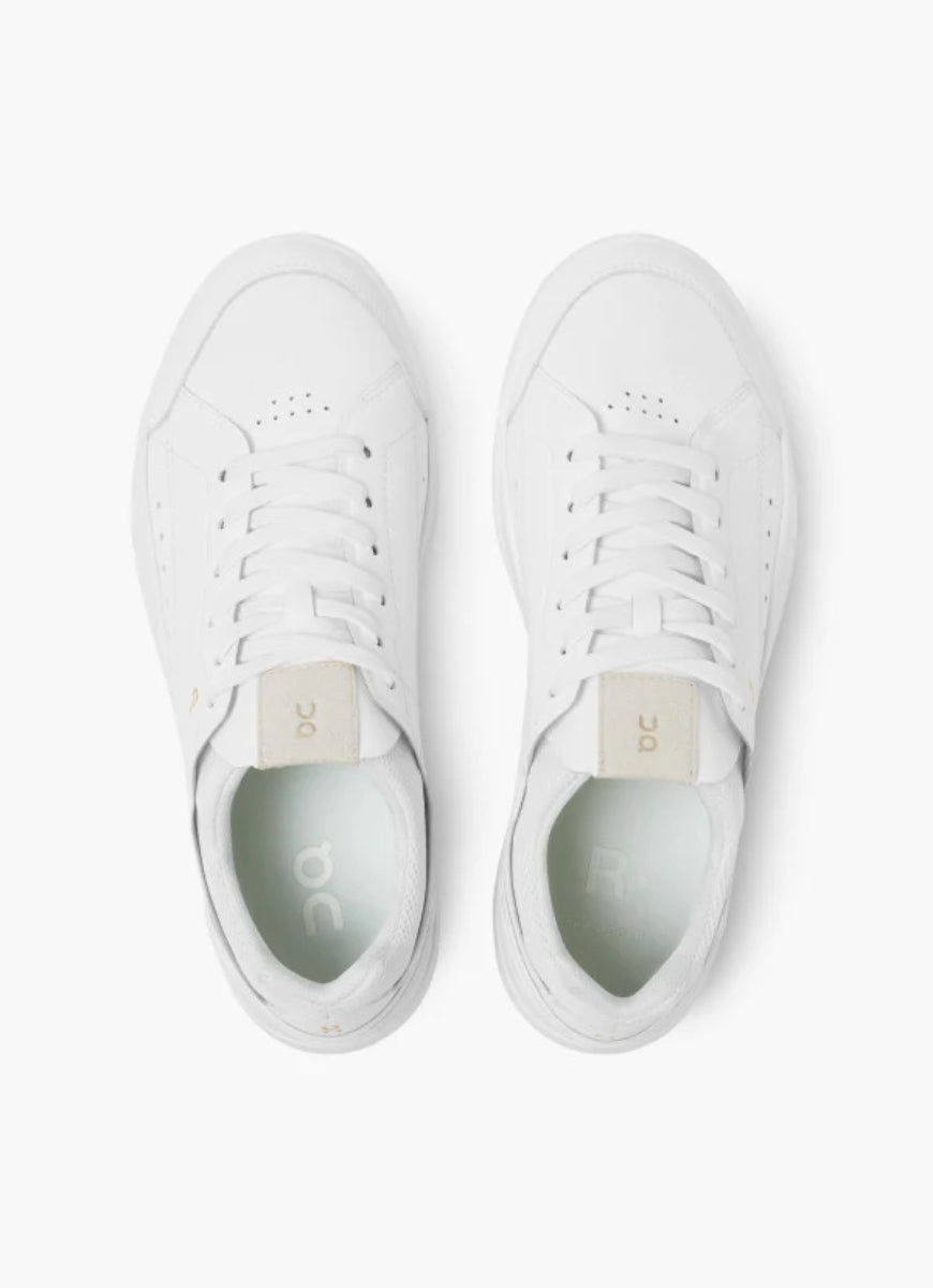 On The Roger Centre Court Tennis-inspired Sneaker in White Top View