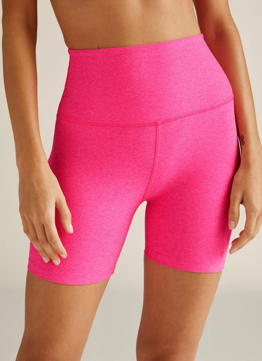 Beyond Yoga Spacedye Keep Pace 5” Biker Short in Pink Punch Heather