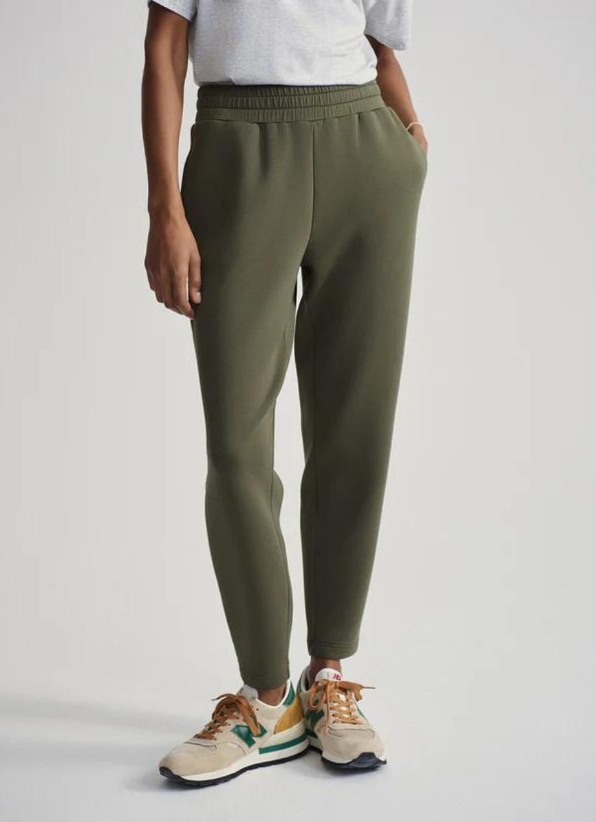 Varley The Slim Pant 27.5” in Olive Night