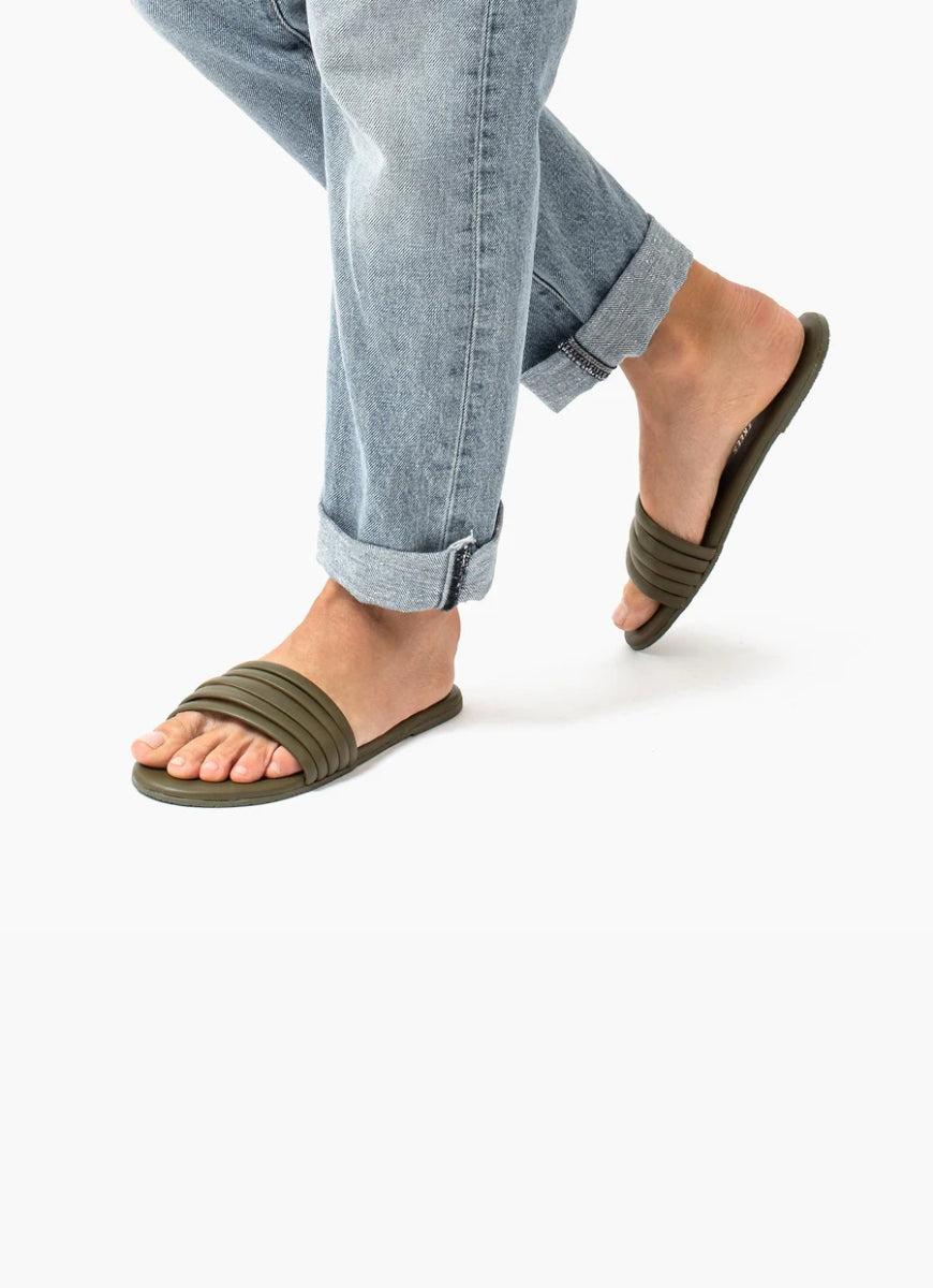 Tkees hot sale sandals canada