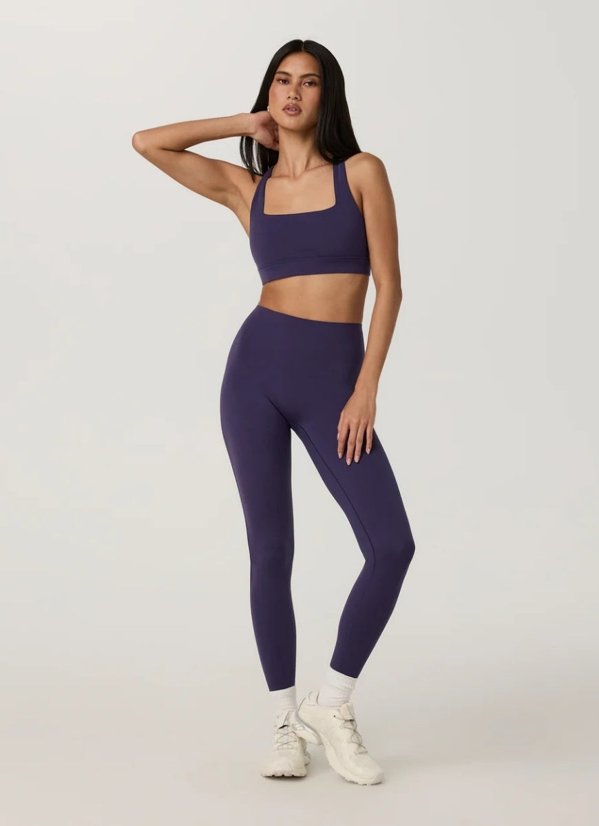 Vuori Daily Form Sports Bra in Velvet Violet