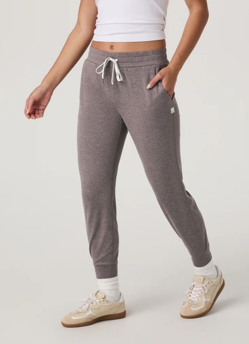 Vuori Women's Performance Jogger in Huckleberry Heather Side View With Hand in Pocket