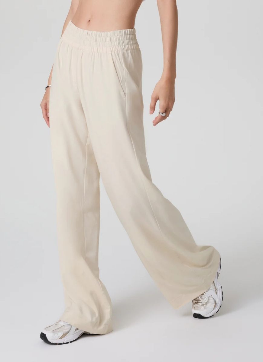 Vuori Villa Wideleg Pant in Milkweed