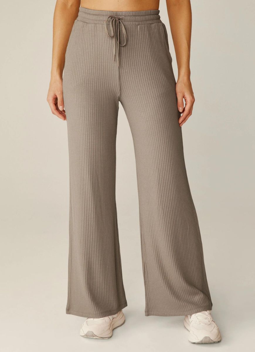 Beyond Yoga Well Traveled Wide Leg Pant in Birch