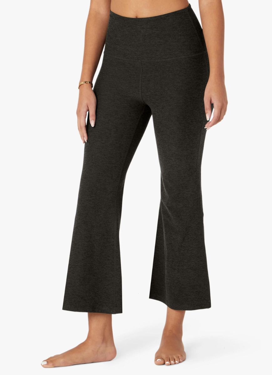 Beyond Yoga Spacedye Retro Cropped Pant in Darkest Night Angled Front View