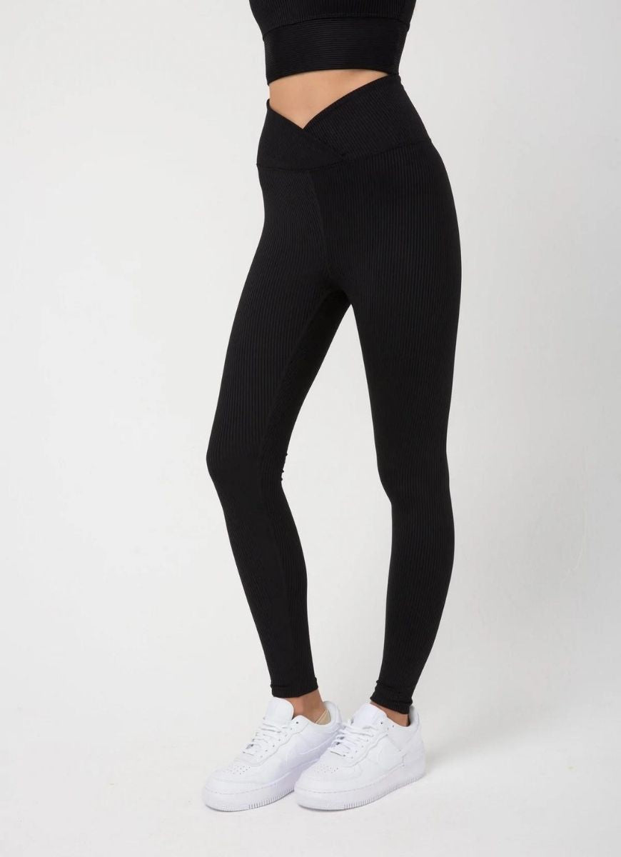 YEAR OF OURS Ribbed Veronica Legging in Black