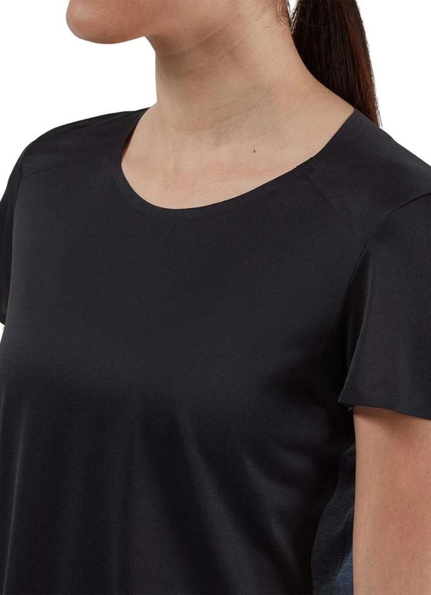 On Running Women's Performance-T in Black Close Up of Neck Line
